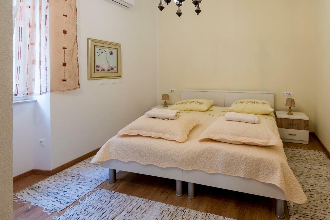 Apartment Batinica Sibenik Bagian luar foto